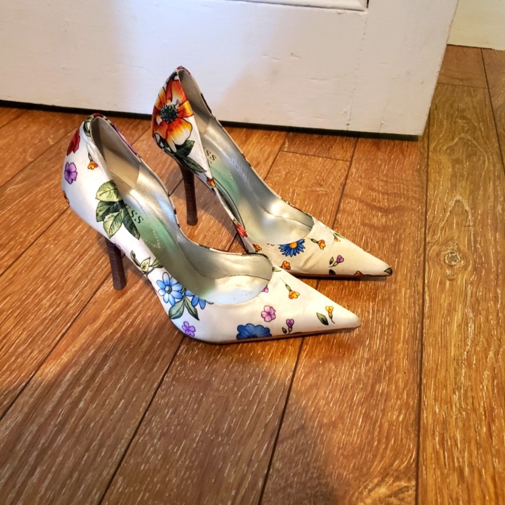 Guess by Marciano heels sz 7